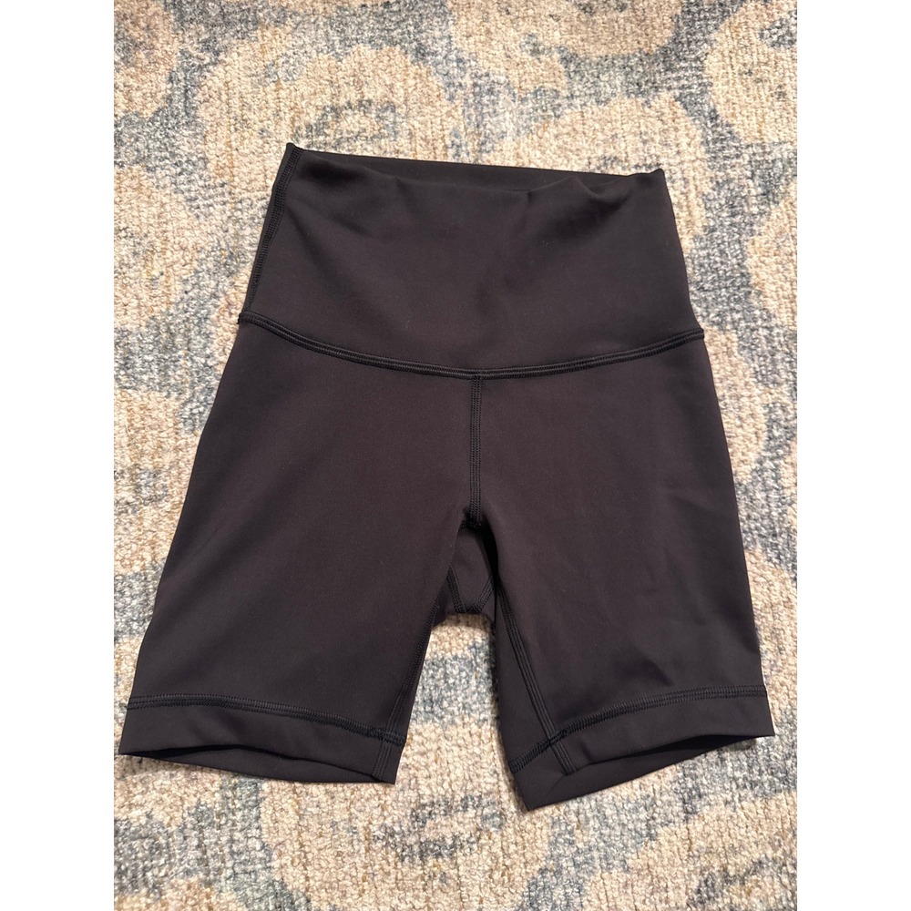 Lululemon Wunder Train High-Rise Short 6" Size 2 Pristine Condition